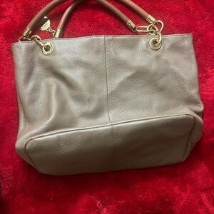 Elegant Brown Tommy Hilfiger Leather Tote Bag
